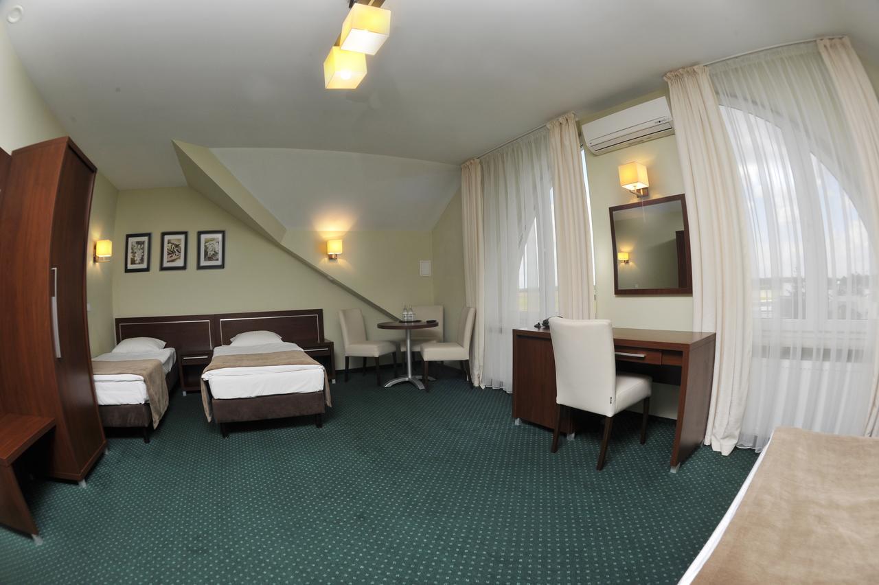 Hotel Lotos Woskrzenice Duze Eksteriør bilde
