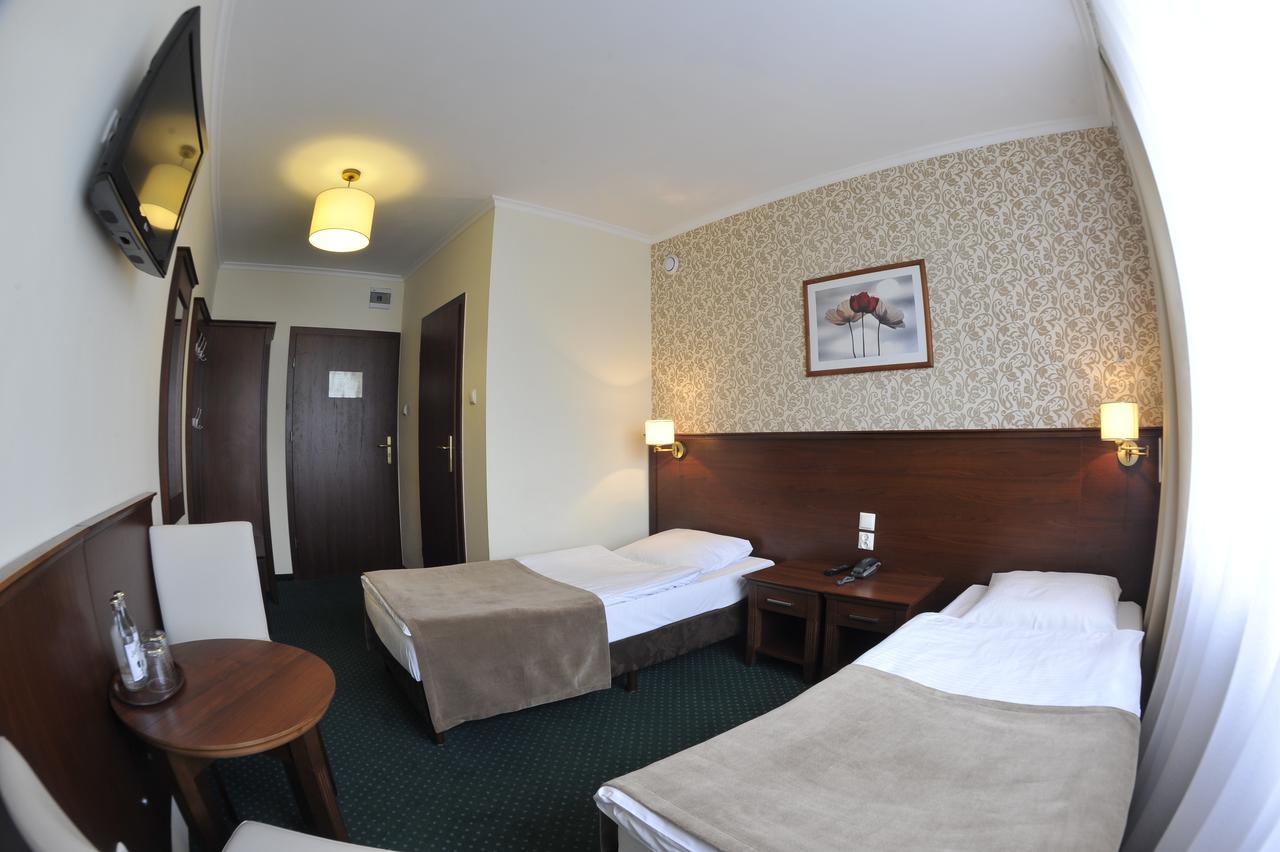 Hotel Lotos Woskrzenice Duze Eksteriør bilde