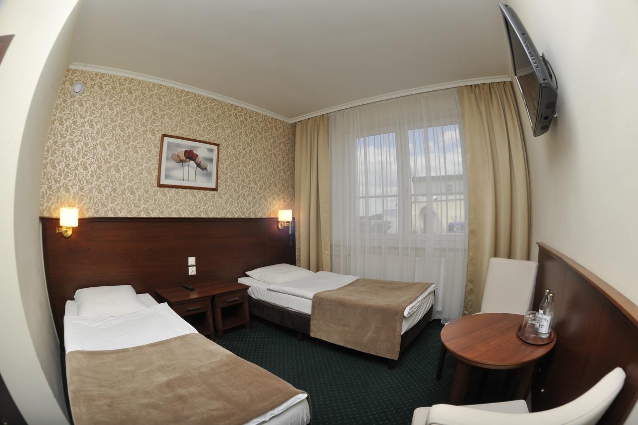 Hotel Lotos Woskrzenice Duze Eksteriør bilde